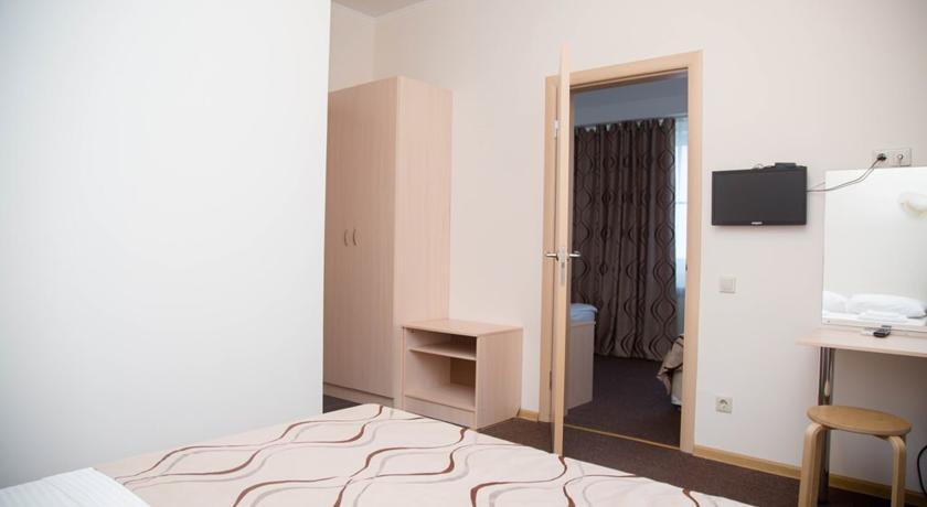 Гостиница Iris Guest House Витязево
